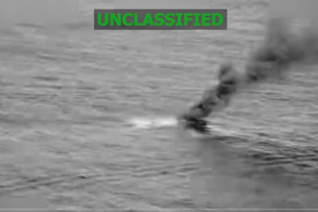 eua-deixa-um-morto-em-4o-ataque-a-embarcacoes-no-pacifico-em-maio.-video