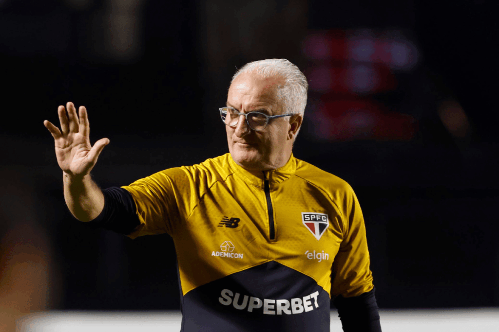 dorival-junior-demonstra-incomodo-com-irregularidade-do-sao-paulo