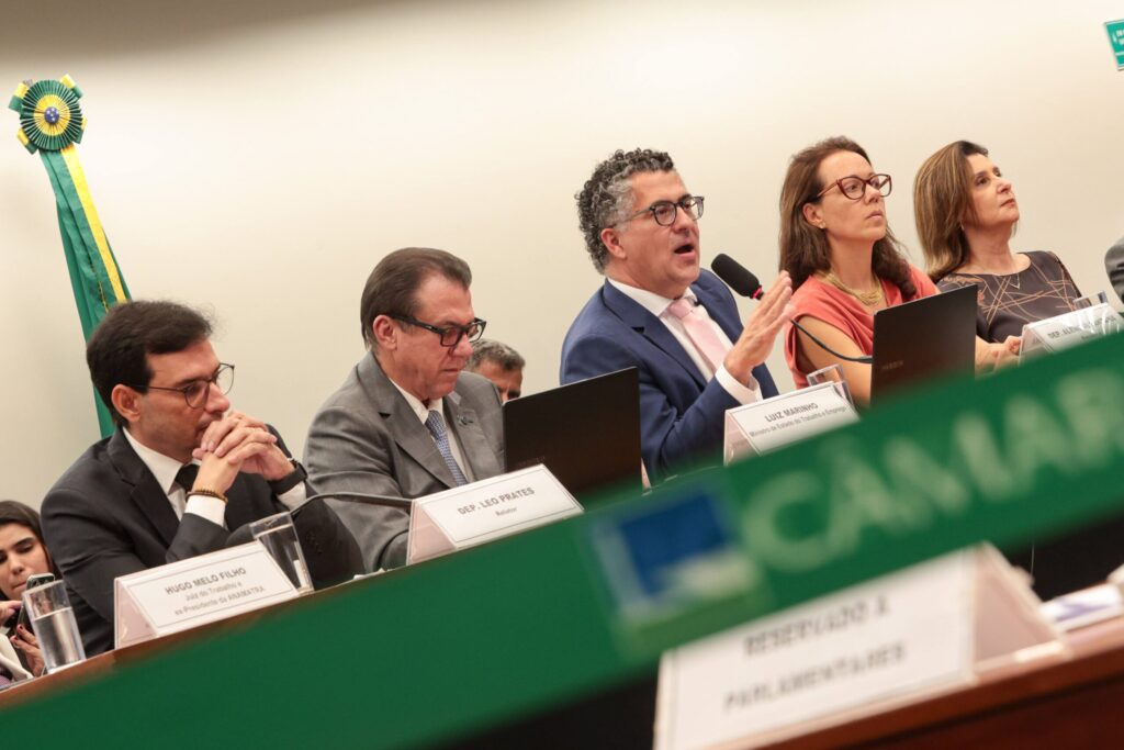 pec-da-6×1:-comissao-da-camara-retoma-votacao-nesta-4a.-entenda-rito