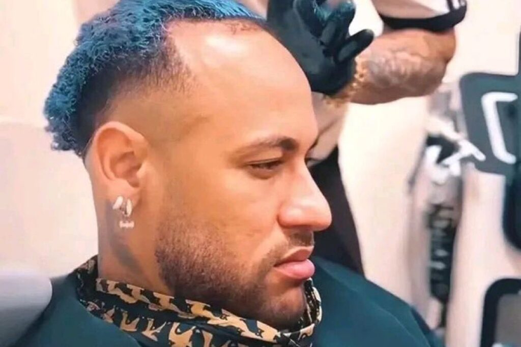 neymar-jr.-pintou-o-cabelo-de-azul-para-a-copa-do-mundo?-entenda