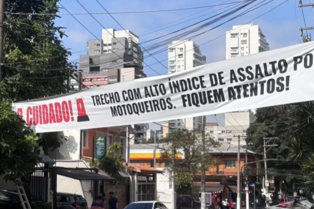 prefeitura-retira-faixa-de-moradores-com-alerta-de-roubos-em-pinheiros