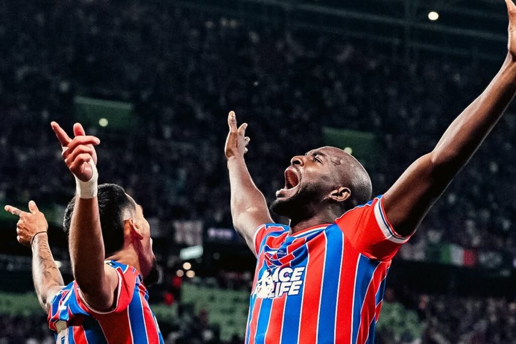 crystal-palace-vence-rayo-vallecano-e-conquista-a-conference-league