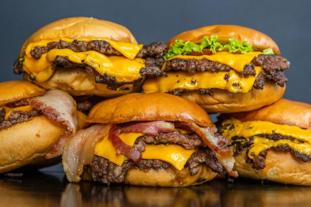dia-do-hamburguer:-brasilia-e-4a-cidade-que-mais-consome-os-sanduiches