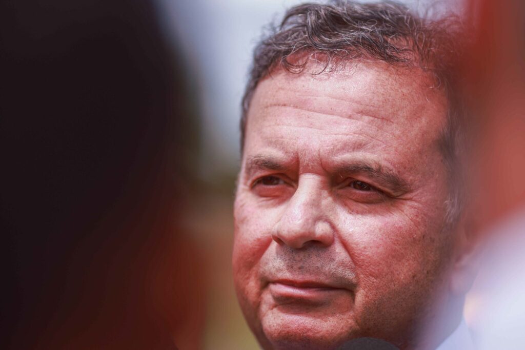 rogerio-marinho-coleta-assinaturas-no-senado-para-pec-alternativa-a-6×1
