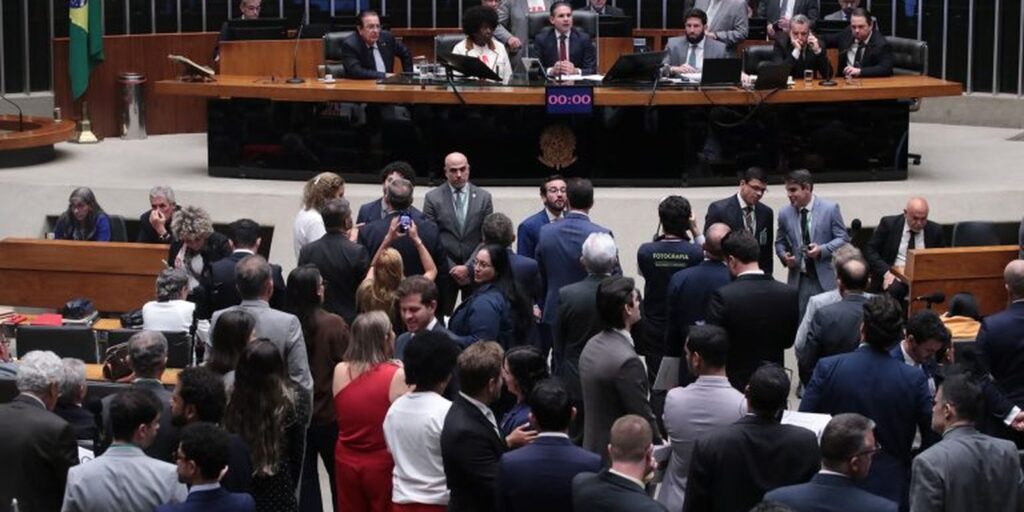 Câmara aprova, em primeiro turno, PEC do fim da escala 6×1 camara-aprova,-em-primeiro-turno,-pec-do-fim-da-escala-6×1