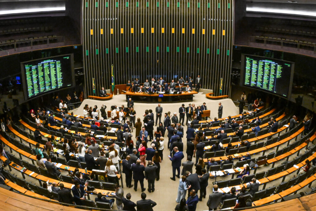 veja-quais-deputados-votaram-contra-a-pec-do-fim-da-escala-6×1