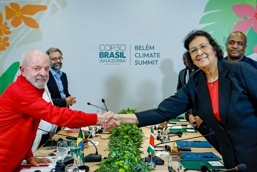 presidente-do-suriname-chega-ao-brasil-para-fechar-12-acordos.-veja-quais