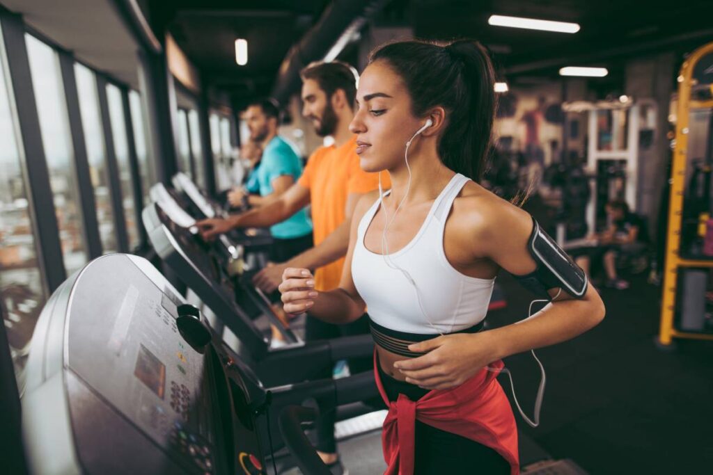 academia-cheia?-5-formas-de-adaptar-o-treino-sem-perder-rendimento