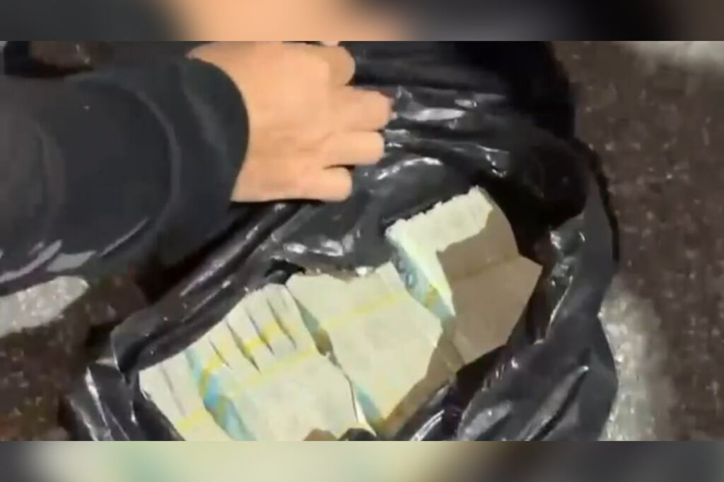 policia-acha-r$-500-mil-em-saco-de-lixo-e-prende-operadores-do-pcc.-veja-video