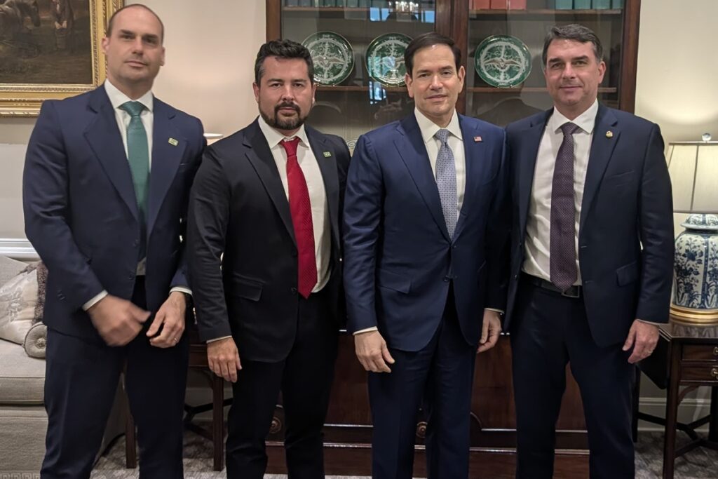 diplomacia-dos-eua-trata-visita-de-flavio-bolsonaro-como-“rotineira”
