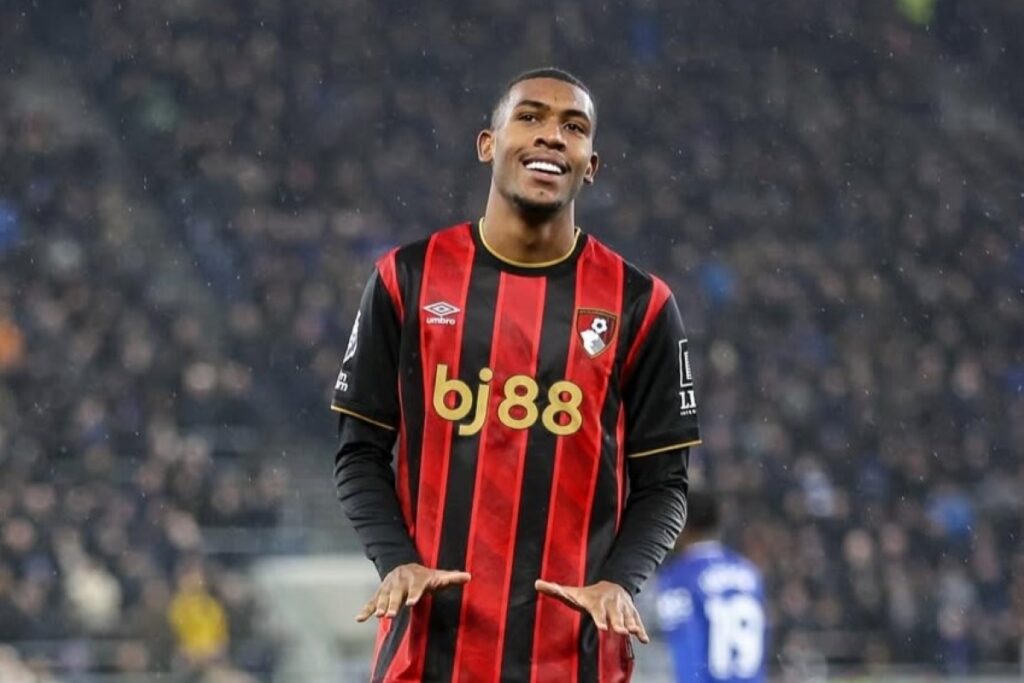 bournemouth-nao-pretende-vender-rayan-apos-a-copa-do-mundo,-diz-jornal