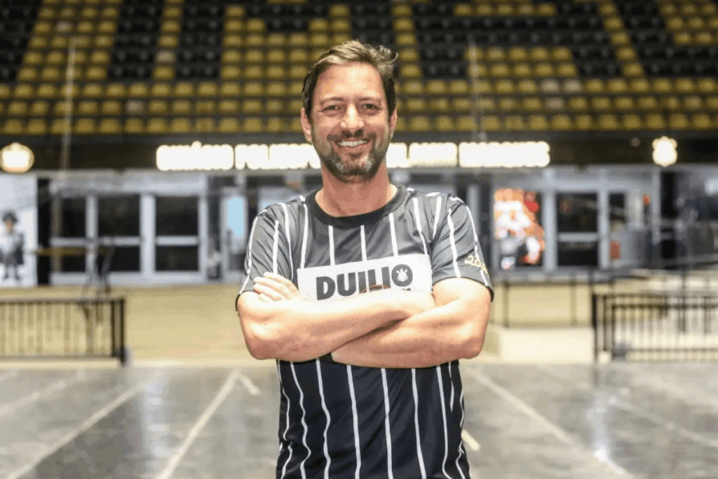 ex-presidente-do-corinthians,-duilio-renuncia-titulo-de-socio-do-clube