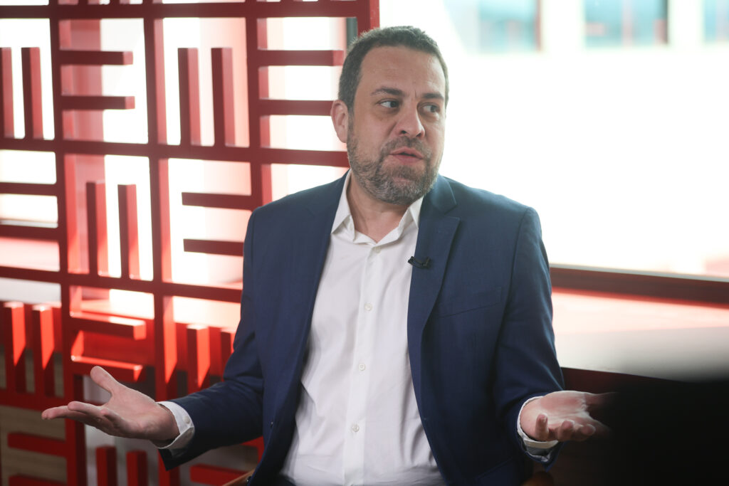ministro-de-lula-reage-a-decisao-dos-eua:-“vao-classificar-como-terrorista-a-milicia-do-rj-ligada-aos-bolsonaro?”