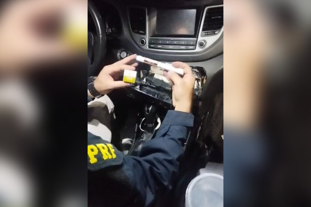 prf-apreende-remedios-para-emagrecimento-e-eletronicos-na-br-381-em-mg.-video