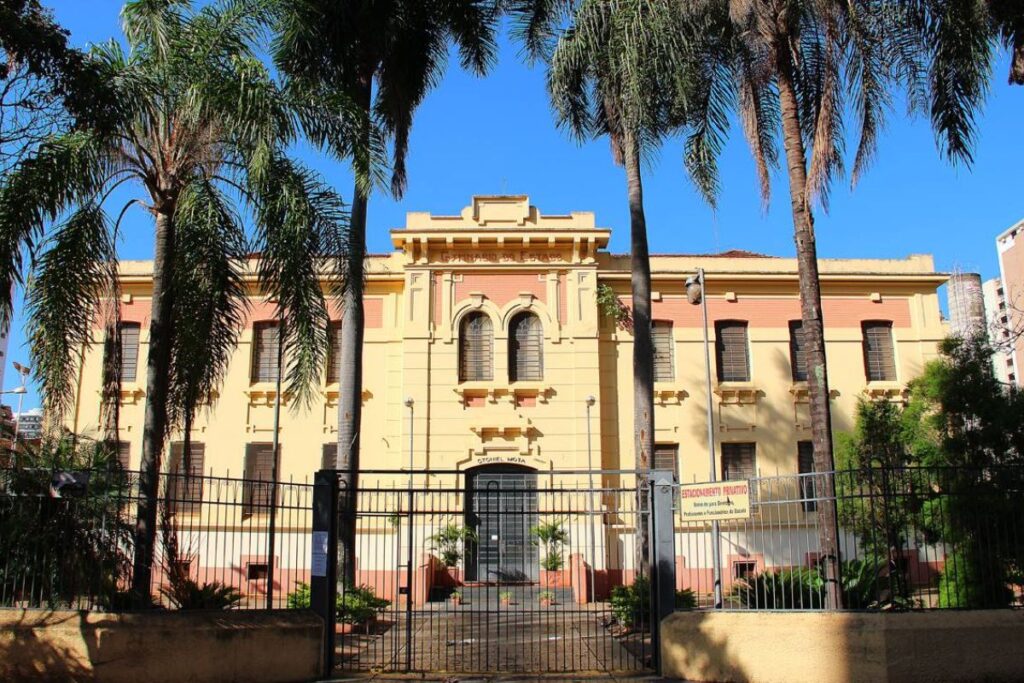 mpsp-abre-inquerito-contra-professor-acusado-de-importunacao-sexual