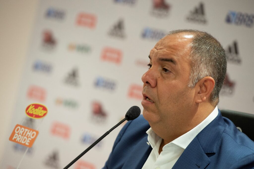 ex-vice-do-flamengo-que-mordeu-virilha-de-torcedor-toma-posse-na-camara