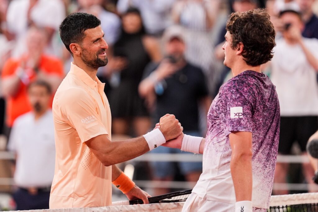 “o-nivel-dele-foi-incrivel”,-djokovic-elogia-joao-fonseca-apos-partida