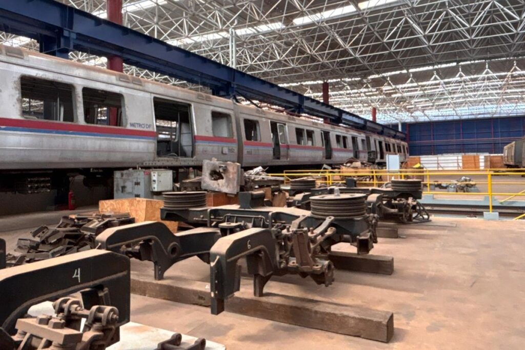 comissao-da-cldf-diz-que-so-19-dos-32-trens-do-metro-estao-funcionando.-veja-video