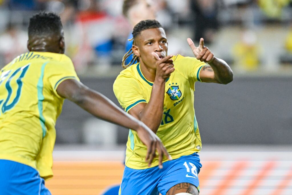selecao-brasileira-pode-mudar-formacao-contra-equipes-fortes.-confira