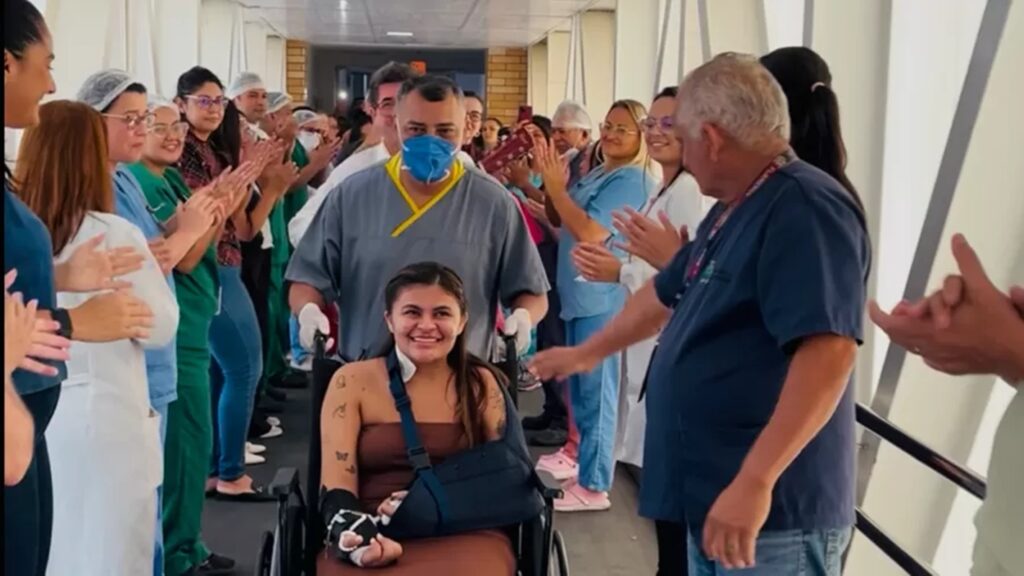 mulher-que-teve-mao-decepada-por-ex-namorado-recebe-alta