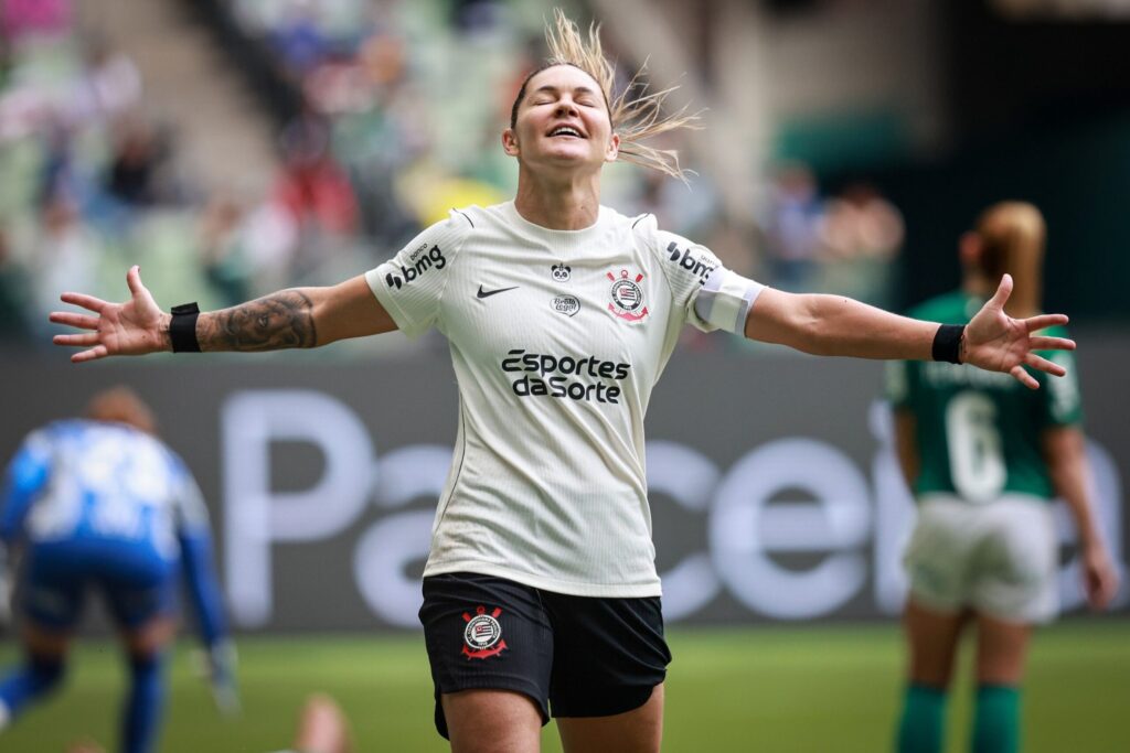 copa-do-brasil-feminina:-corinthians-vence-palmeiras-e-vai-as-oitavas