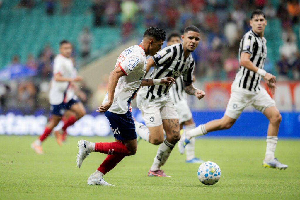 brasileirao:-botafogo-sai-na-frente,-mas-bahia-vira-nos-acrescimos