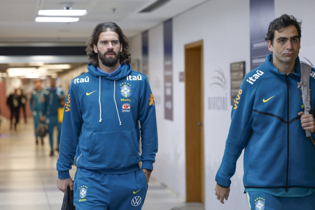 selecao-brasileira:-alisson-garante-que-esta-100%-recuperado-de-lesao