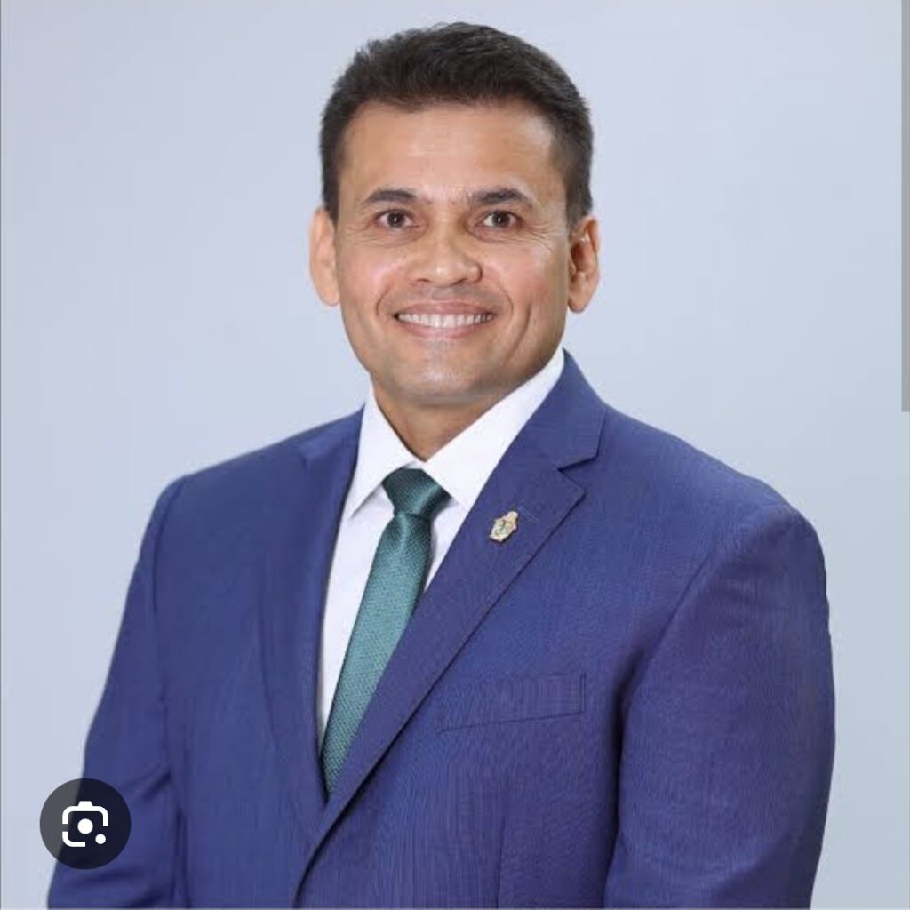 Após receber apoio da família Bolsonaro, vereador Coronel Rosses ( PL) vira alvo de ataques da esquerda e da mídia alinhada ao sistema no Amazonas