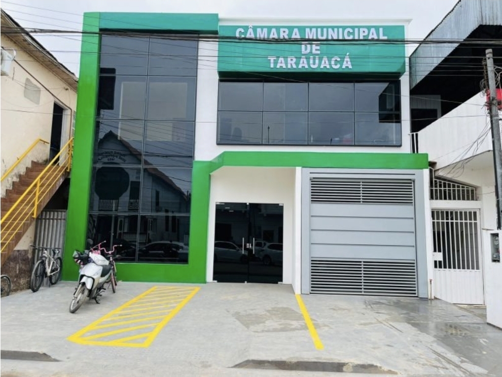 Justiça determina que Câmara de Tarauacá cancele contrato com escritório de advocacia e realize concurso para procurador em 30 dias