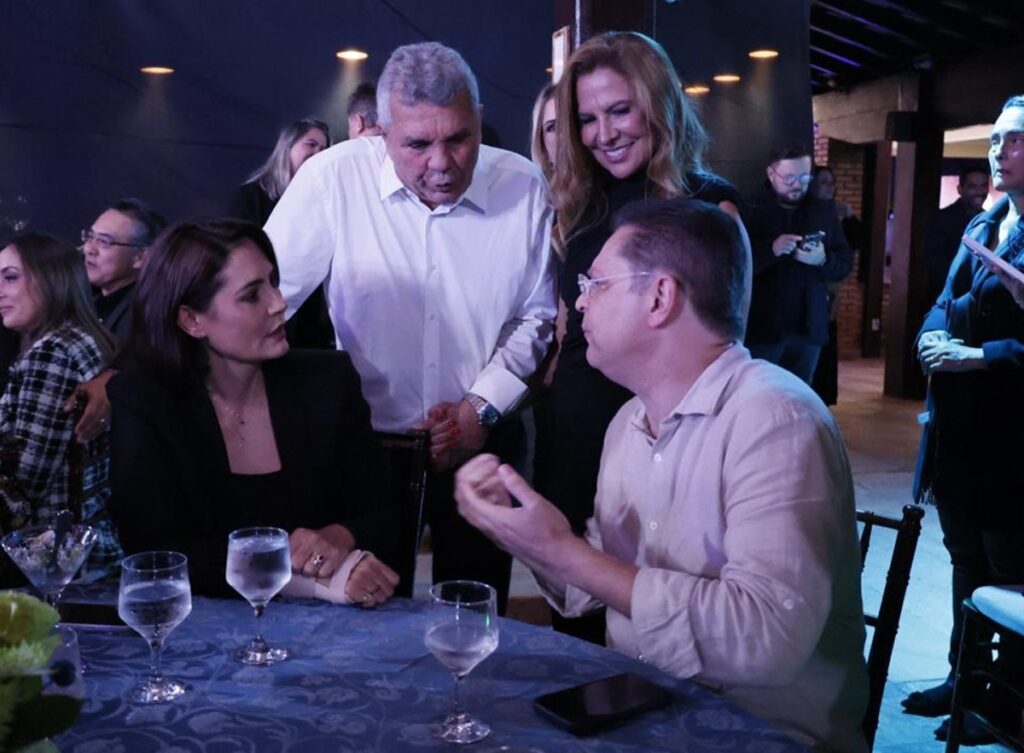 o-aniversario-que-reuniu-michelle-bolsonaro-e-o-pl-em-peso,-em-brasilia