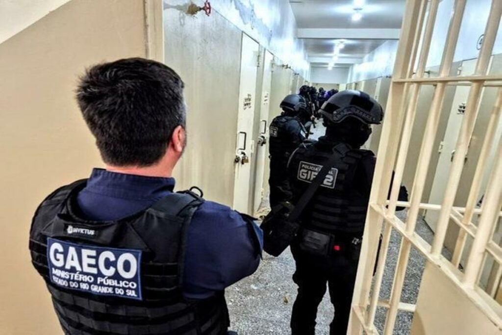 mp-faz-operacao-contra-faccao-que-ordena-mortes-e-trafico-de-presidio