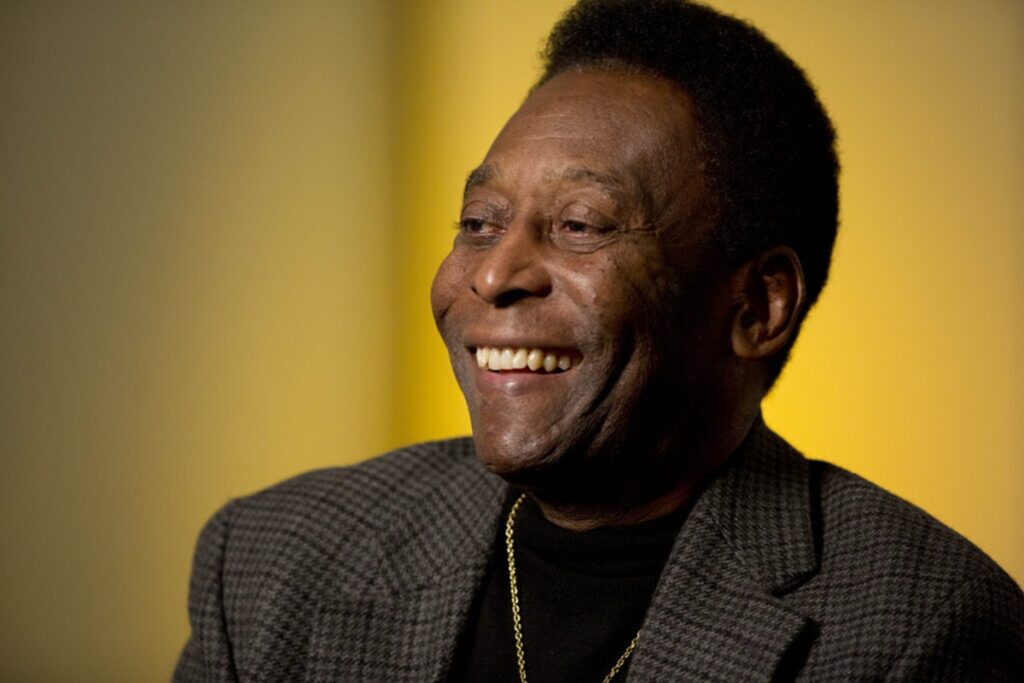 pele-sera-homenageado-com-estatua-inedita-no-rio-de-janeiro