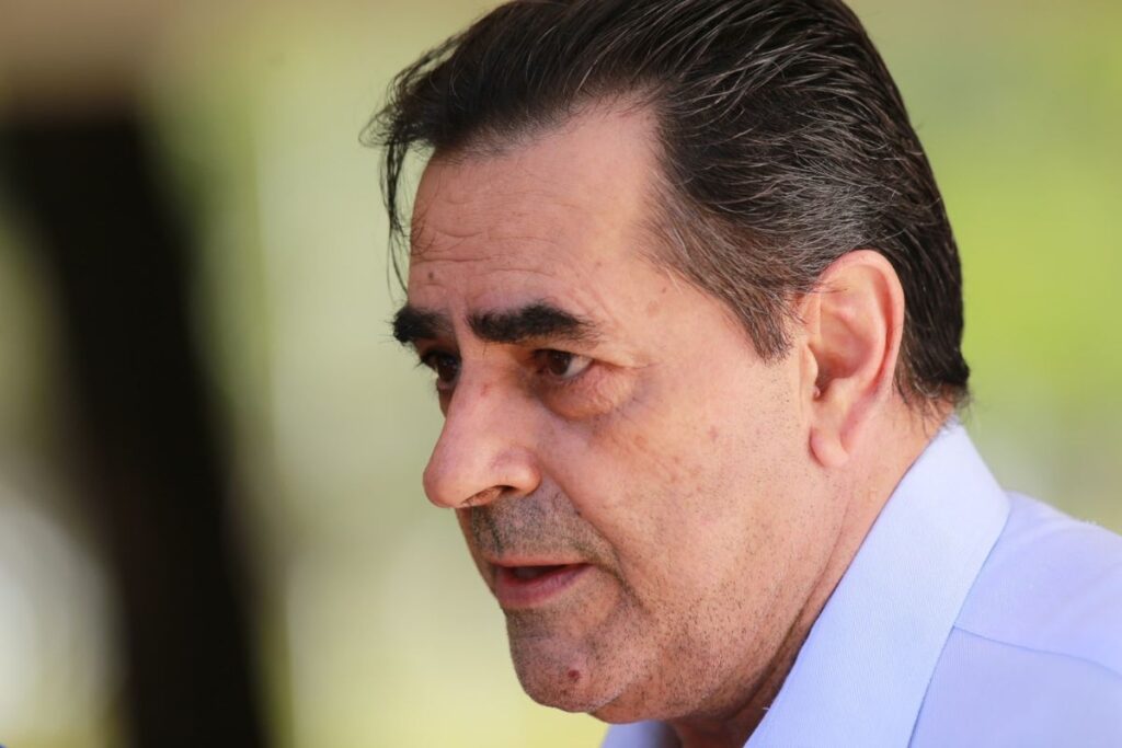 “o-caminho-do-precipicio-esta-visivel”,-diz-domingos-savio-em-minas