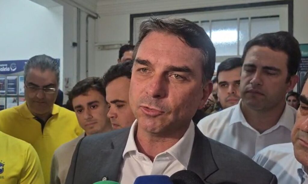erros-e-mentiras-nao-bastam-para-derrubar-flavio-bolsonaro