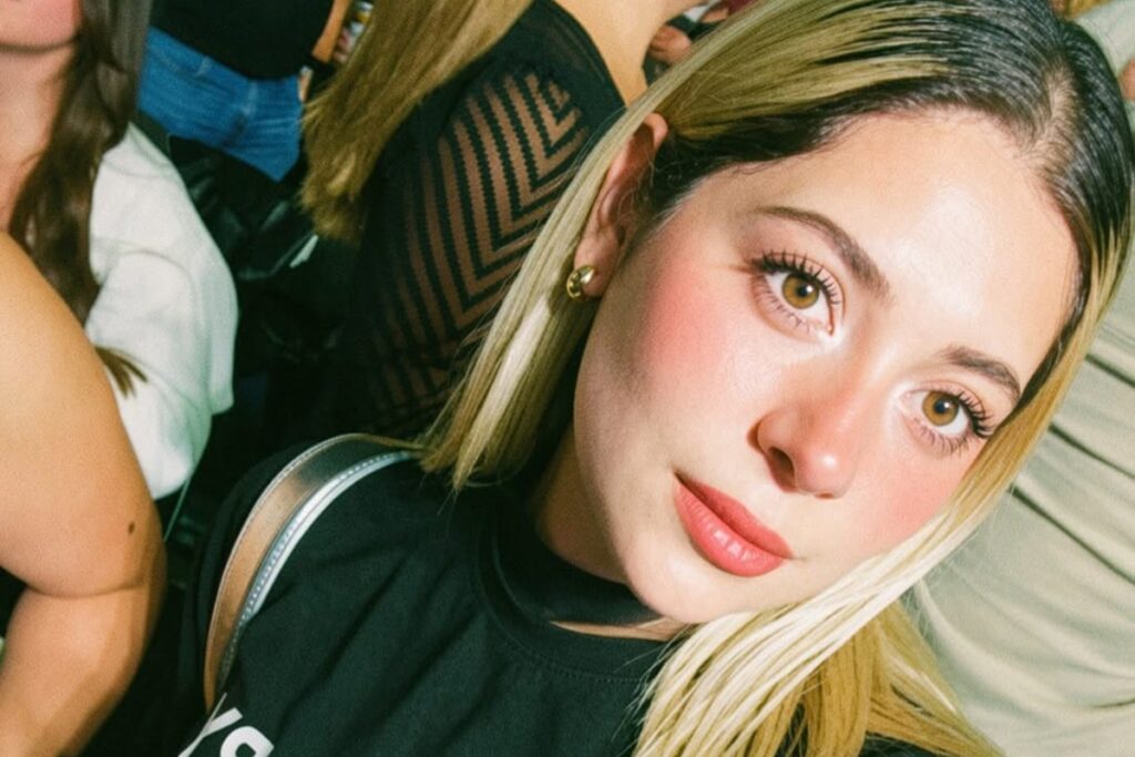 influenciadora-de-30-anos-e-achada-morta-em-casa;-policia-investiga