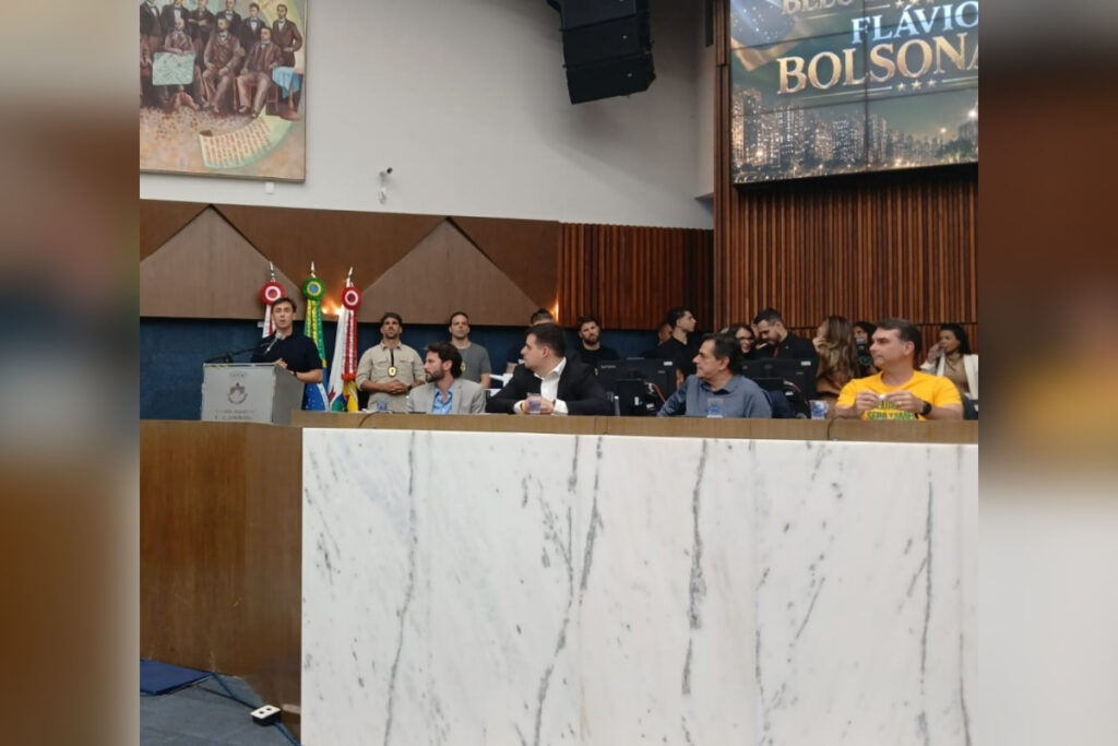 nikolas-garante-apoio-a-flavio-bolsonaro:-“nao-ha-espaco-para-3a-via”
