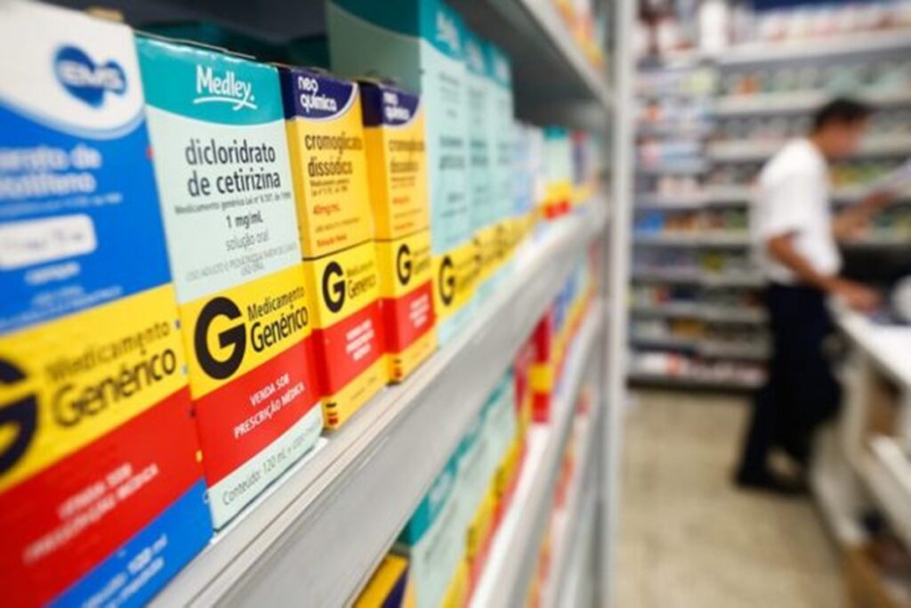 juiz-condena-rede-de-farmacias-a-pagar-r$-10-milhoes-por-exigir-cpfs