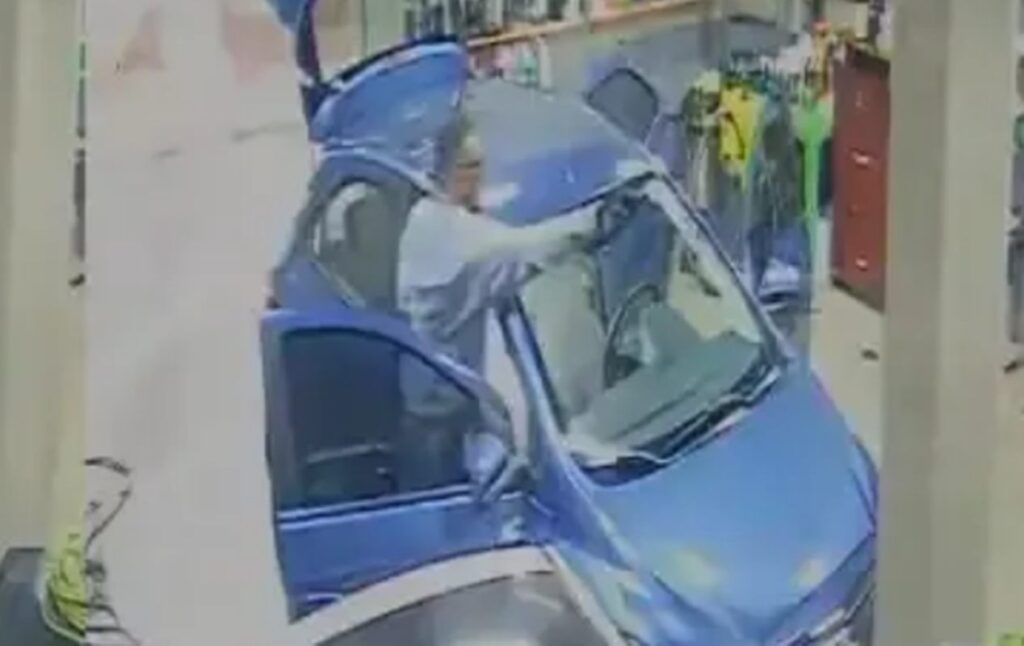 mulher-tenta-fugir-mas-e-assassinada-por-marido-dentro-de-lava-jato