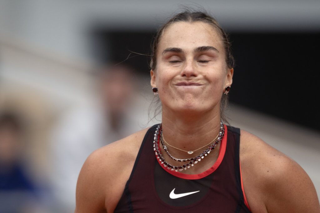 sabalenka-leva-6-x-0-no-terceiro-set-e-e-eliminada-em-roland-garros