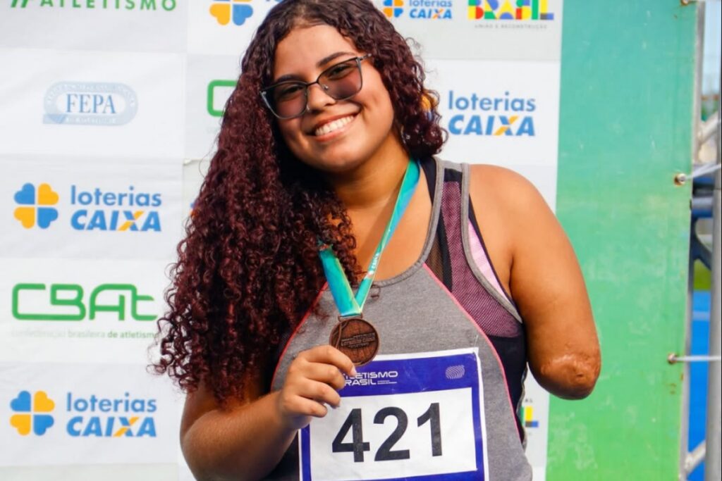 justica-nega-indenizacao-a-vitima-de-tubarao-em-pe:-“assumiu-o-risco”