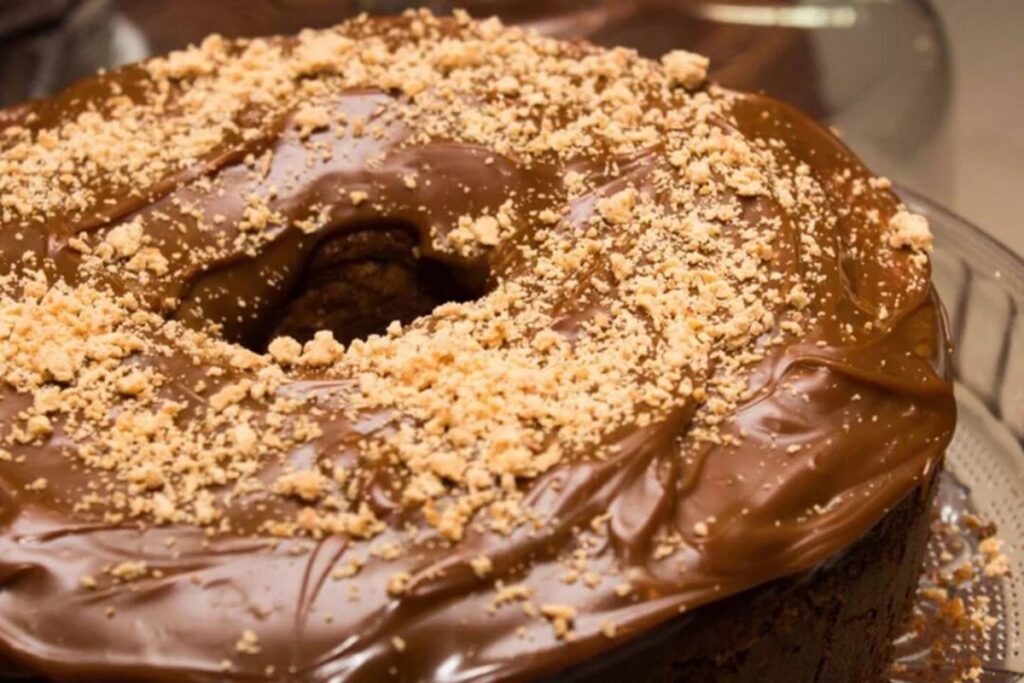 bolo-de-pacoca:-receita-une-o-sabor-de-festa-junina-em-sobremesa