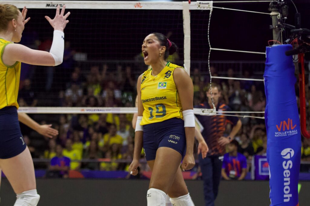 brasil-atropela-holanda-e-vence-a-primeira-na-liga-das-nacoes-de-volei