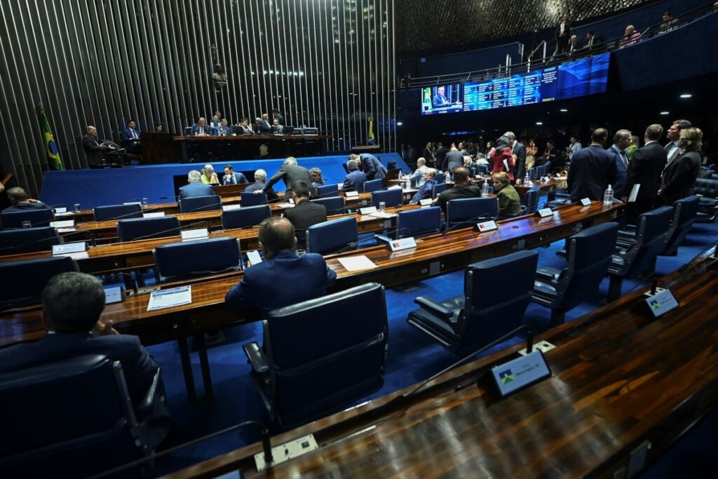 pec-6×1-completa-uma-semana-no-senado;-governistas-tentam-abrir-debate