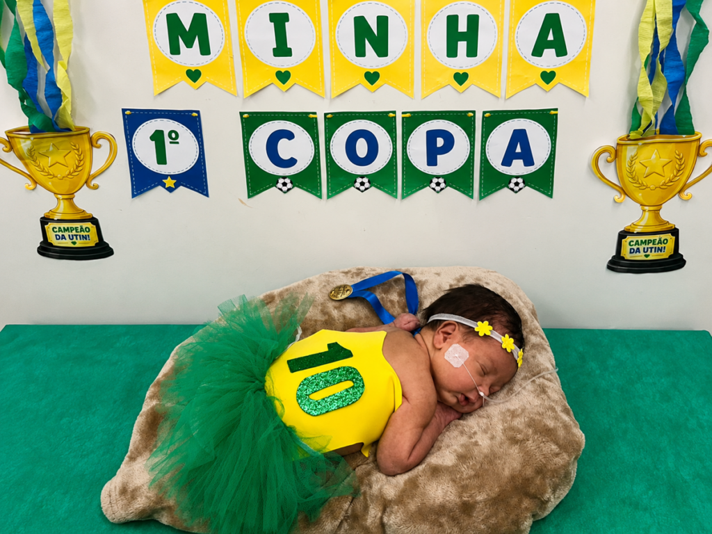 foto-e-fofura:-bebes-prematuros-ganham-ensaio-para-a-copa-do-mundo