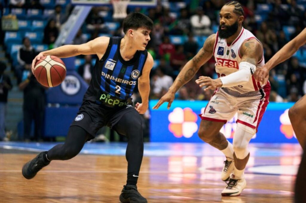 nbb:-pinheiros-vence-franca-no-fim-e-forca-o-quarto-jogo-da-final