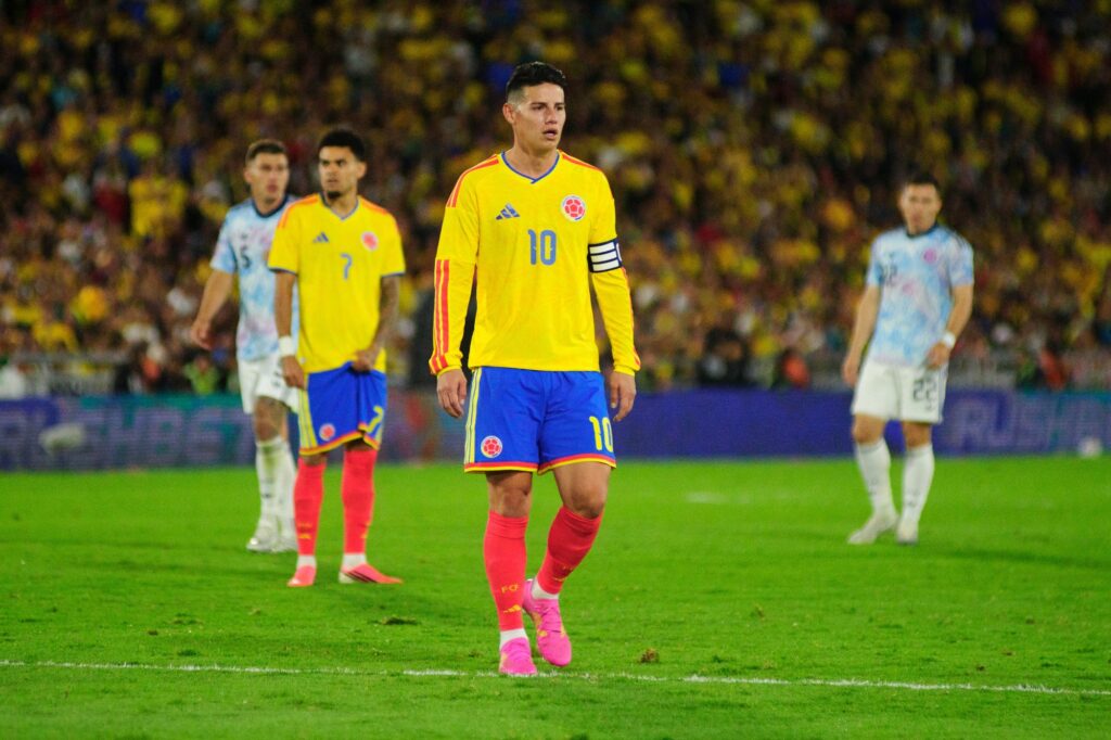 james-rodriguez-ignora-pedido-da-filha-do-presidente-da-colombia.-veja-video