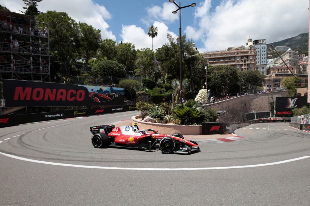 f1:-lewis-hamilton-fica-em-1o-lugar-no-segundo-treino-livre-em-monaco