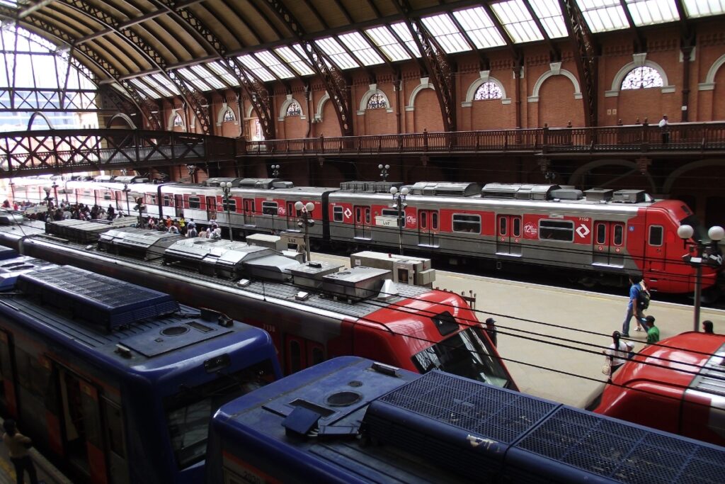 adeus-as-filas?-cptm-comeca-a-testar-pagamento-de-passagens-por-pix