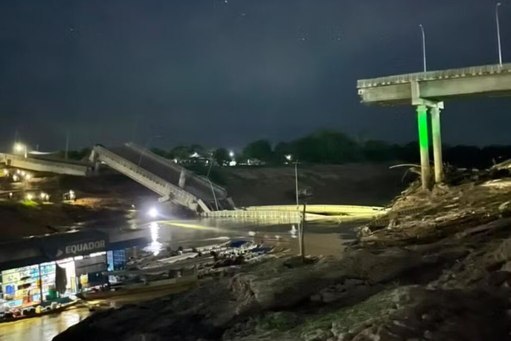 ponte-inaugurada-em-2023-desaba-e-deixa-ao-menos-4-feridos-no-acre.-veja-video