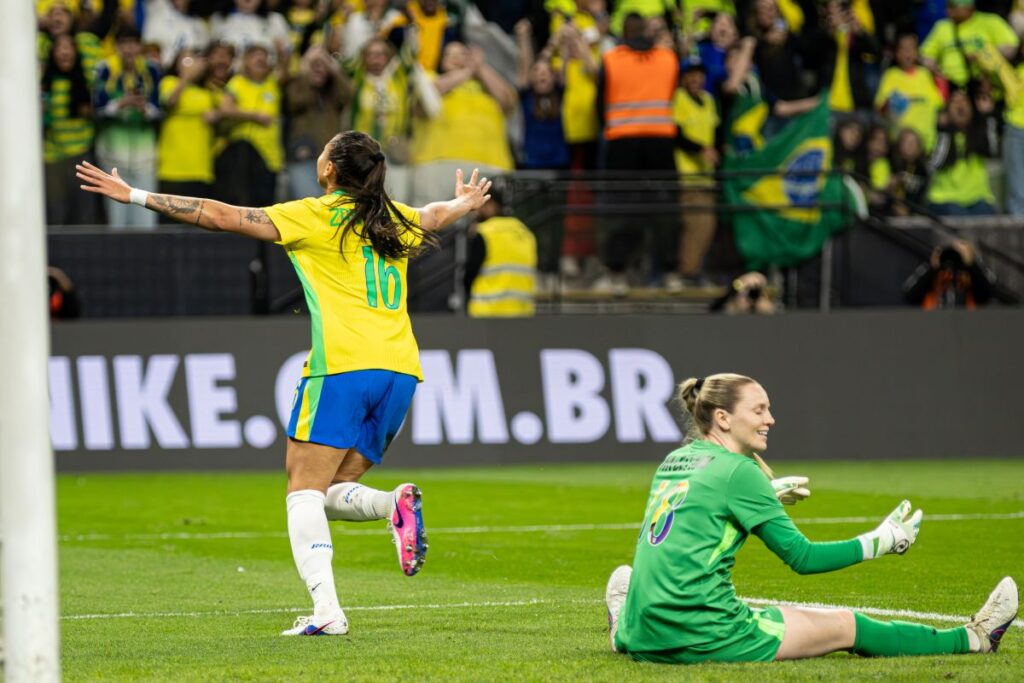 de-virada,-selecao-brasileira-feminina-vence-os-eua-por-2-x-1